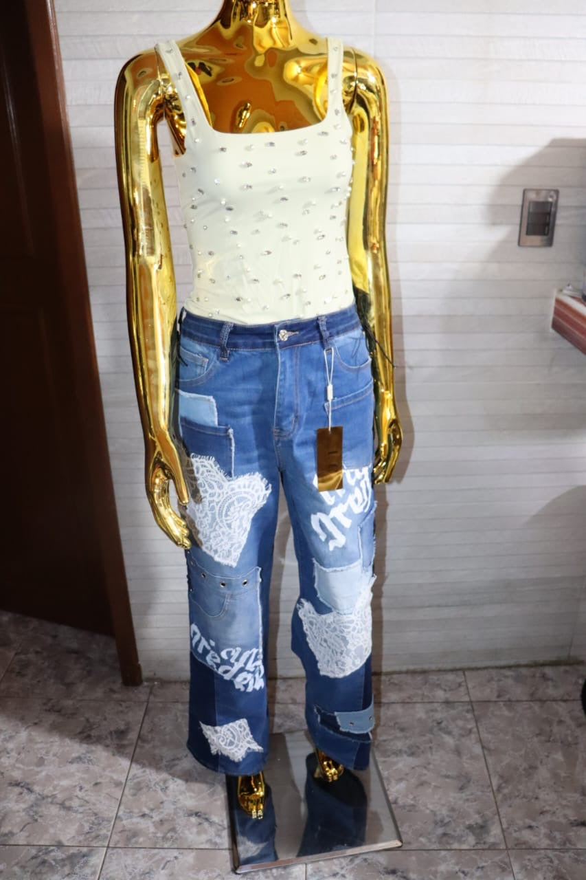 Pantalón parches